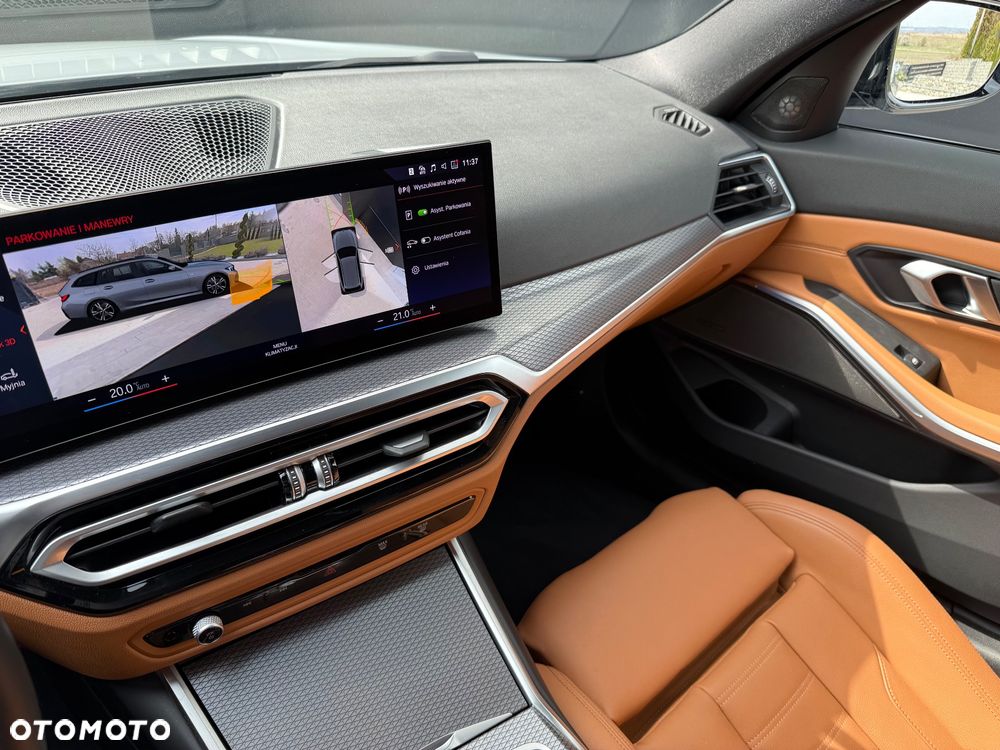 BMW Seria 3 320d xDrive M Sport Shadow - 37