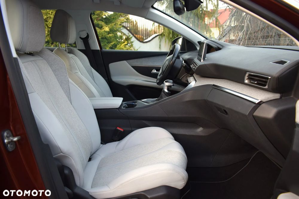 Peugeot 3008 1.5 BlueHDi Allure S&S - 9