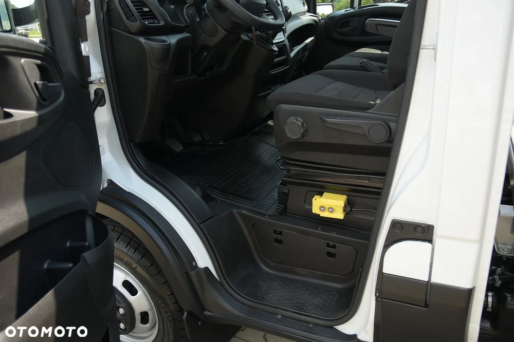 Iveco DAILY/50C18/DMC 3500/TYLKO 47 tyś km PRZEBIEGU!/WYWROTKA 3 STRONNA SKIBICKI 360x210 cm/ 3.0 HPI 180 KM/ SALON POLSKA/ PIERWSZY WŁAŚCICIEL/BEZWYPADKOWY - 26