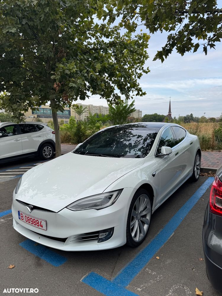 Tesla Model S Standard Reichweite - 1