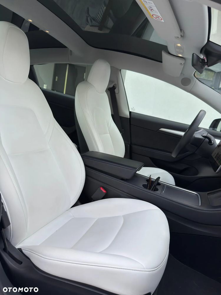 Tesla Model 3 - 18