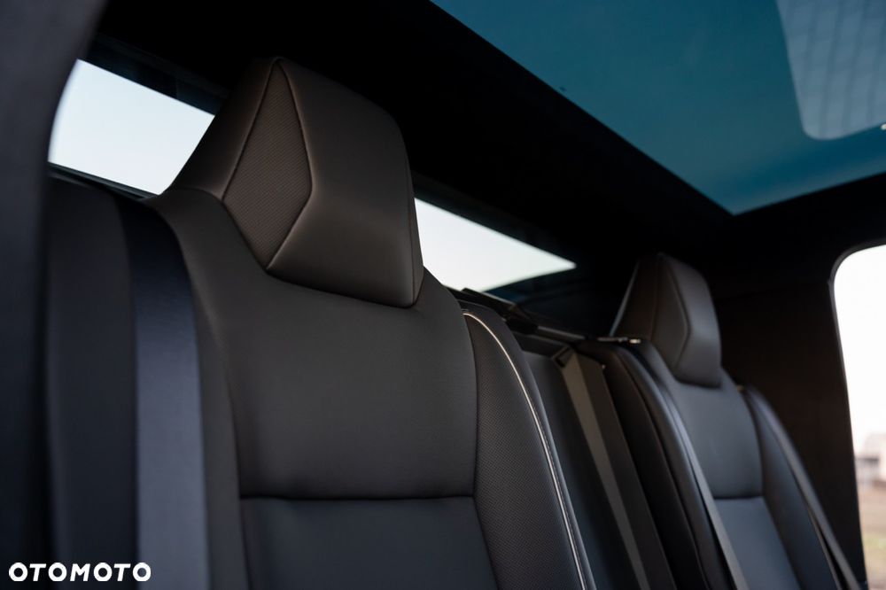 Tesla Cybertruck - 12