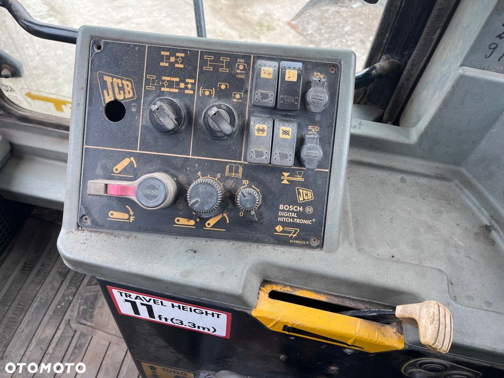 JCB FASTRAC 3185 - 12
