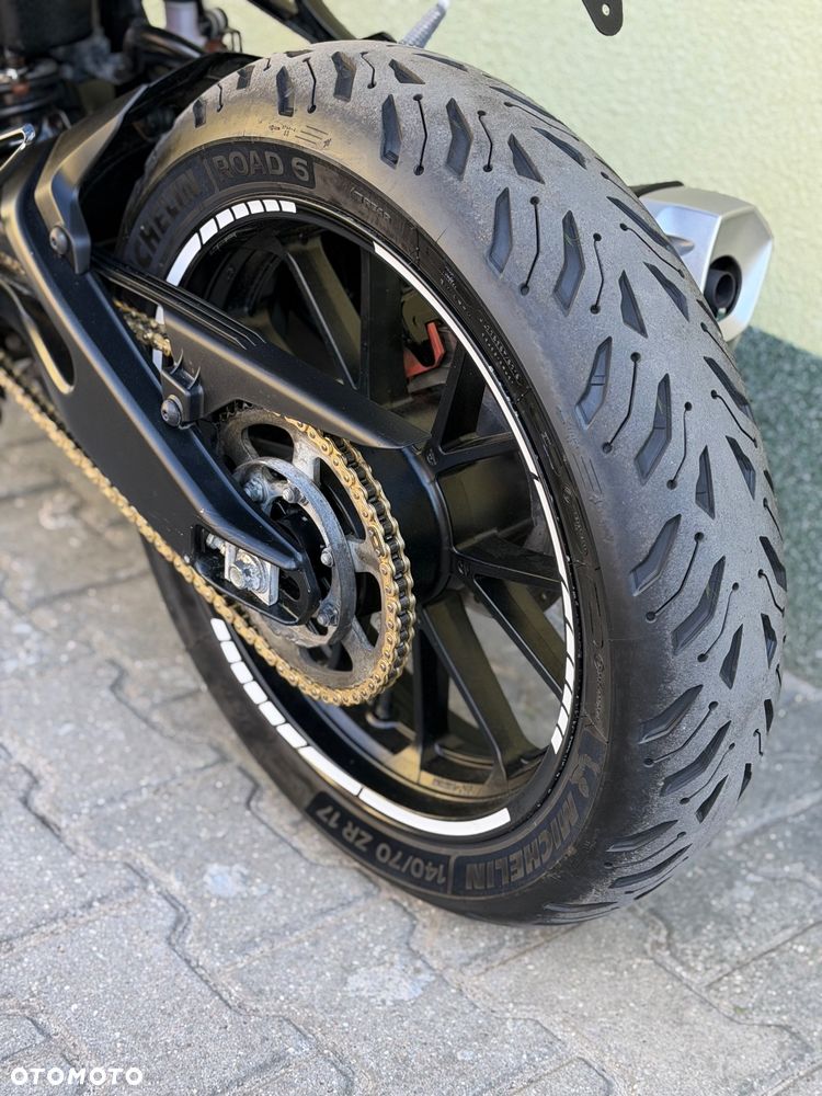 Yamaha MT - 21