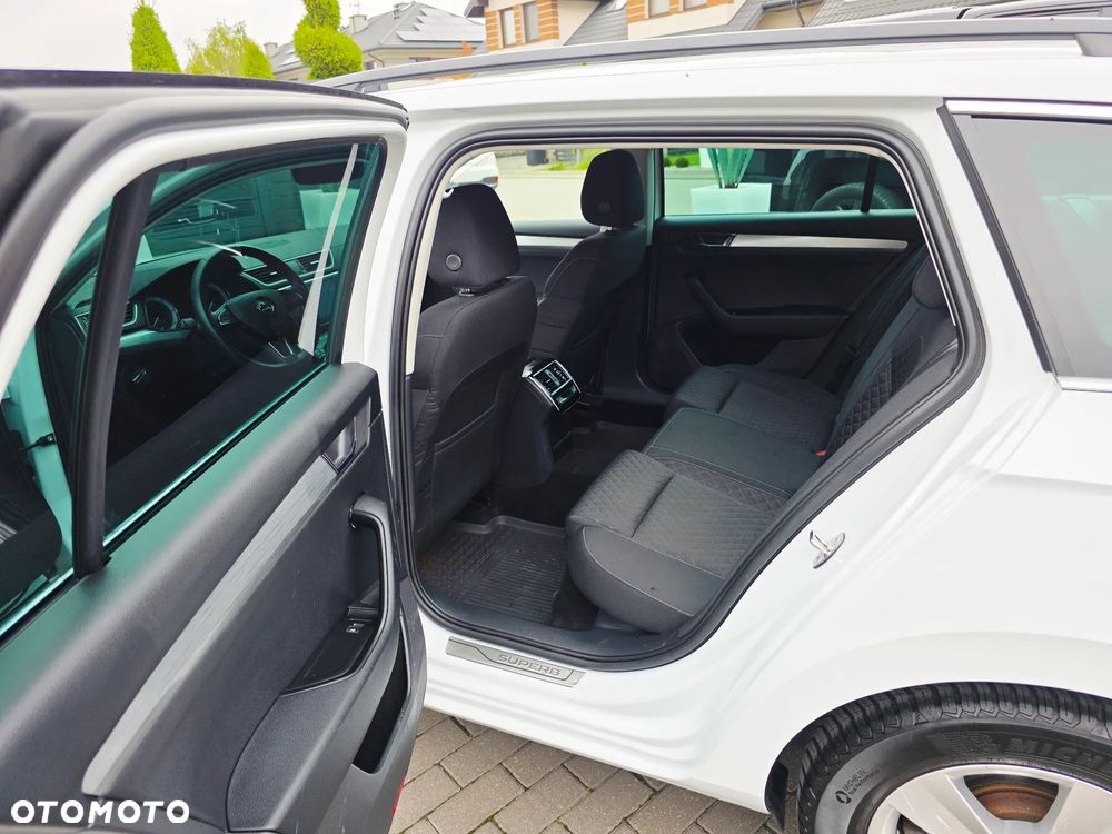 Skoda Superb Combi 1.6 TDI DSG Style - 14