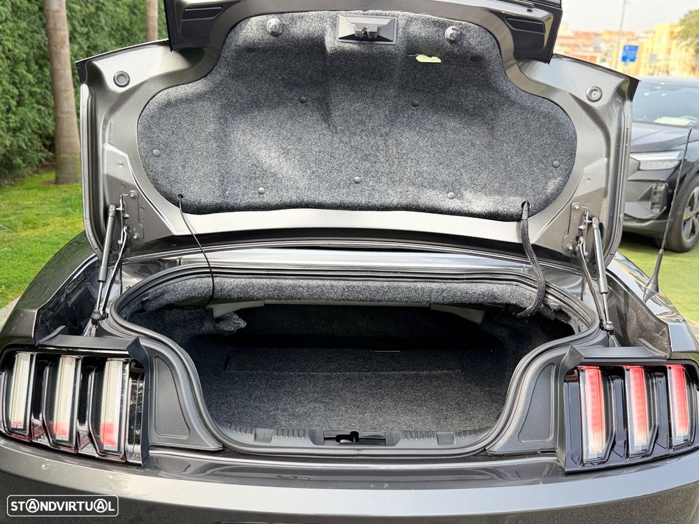 Ford Mustang 2.3i EcoBoost - 34