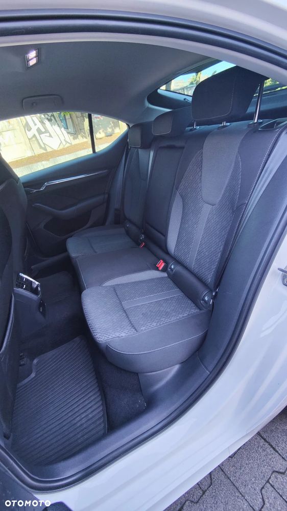 Skoda Octavia 2.0 TDI SCR Style DSG - 14