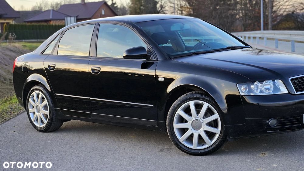 Audi A4 Limousine - 14