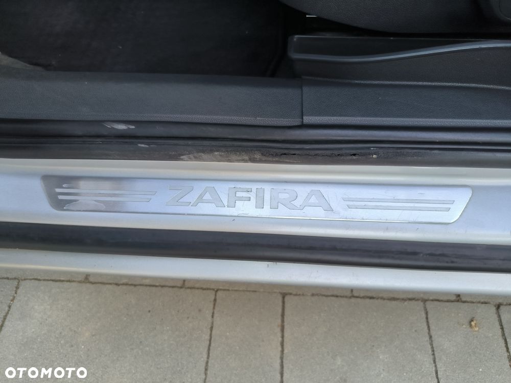Opel Zafira - 14