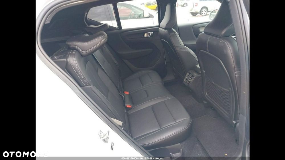 Volvo XC 40 T5 AWD Inscription - 11