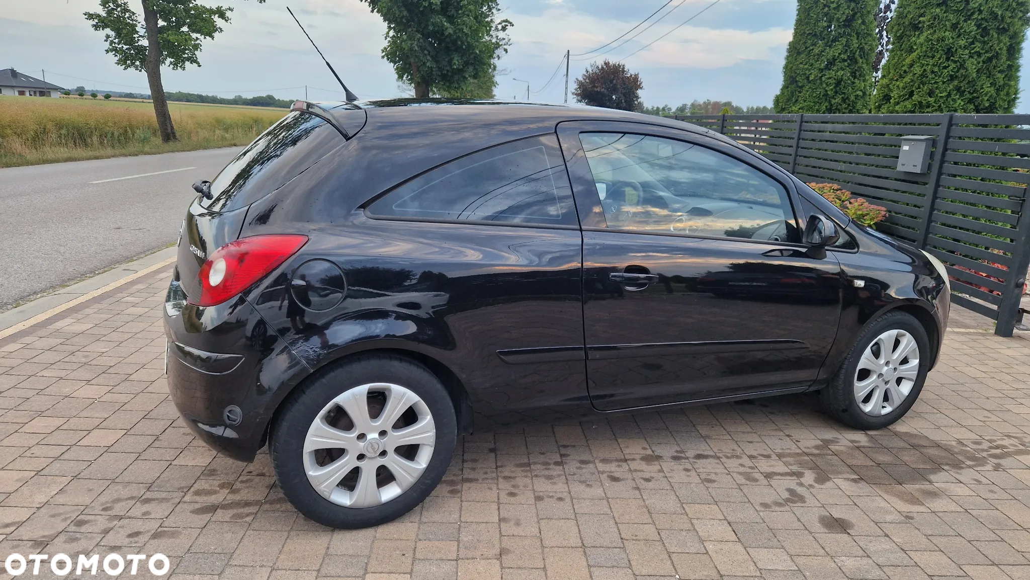 Opel Corsa 1.4 16V Enjoy - 6