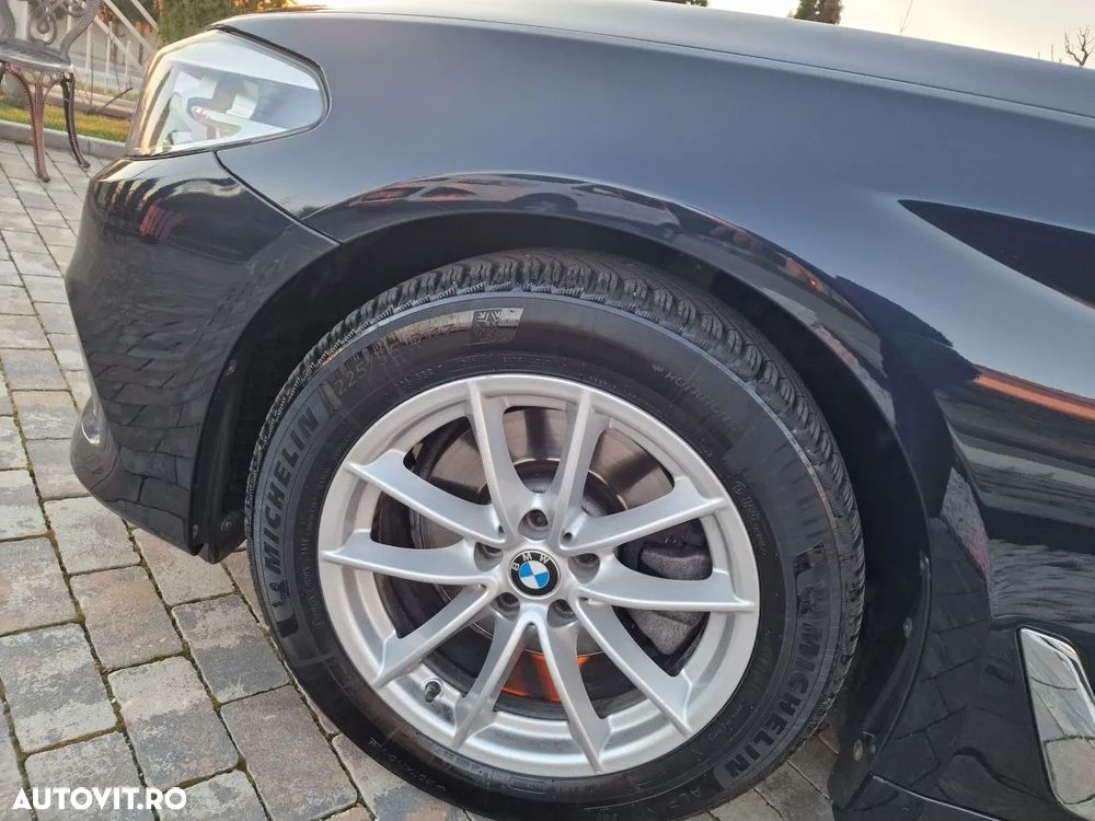 BMW Seria 5 520d Aut. Luxury Line - 22