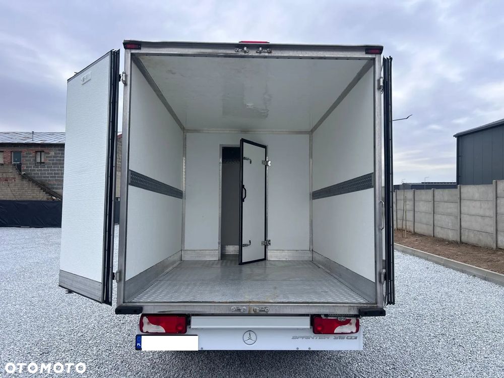 Mercedes-Benz Sprinter - 7