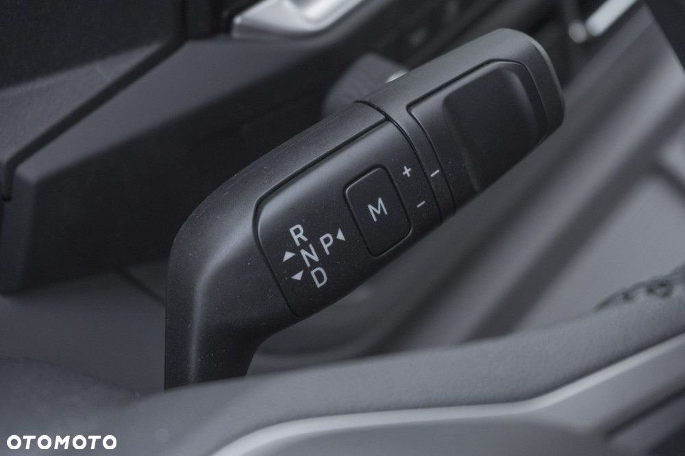 Volkswagen Caravelle - 13