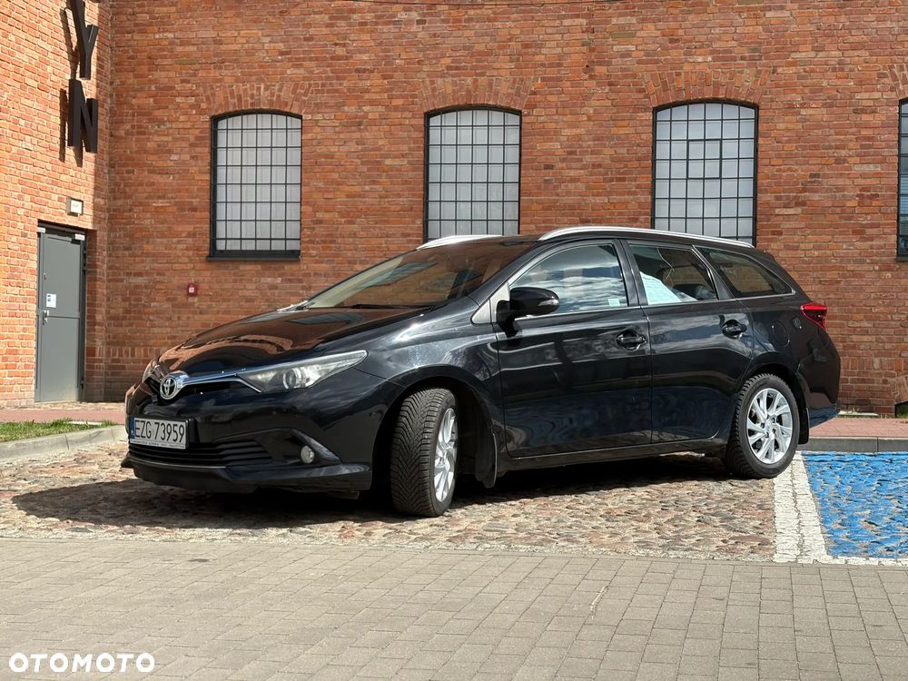 Toyota Auris 1.4 D-4D Premium Comfort - 2