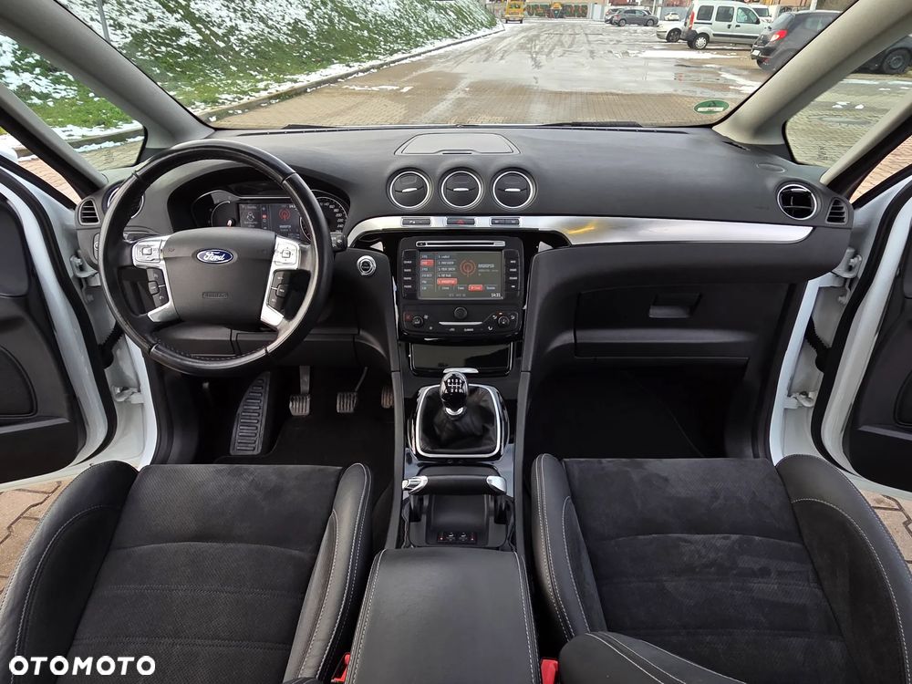 Ford S-Max 2.0 TDCi DPF Ambiente - 20