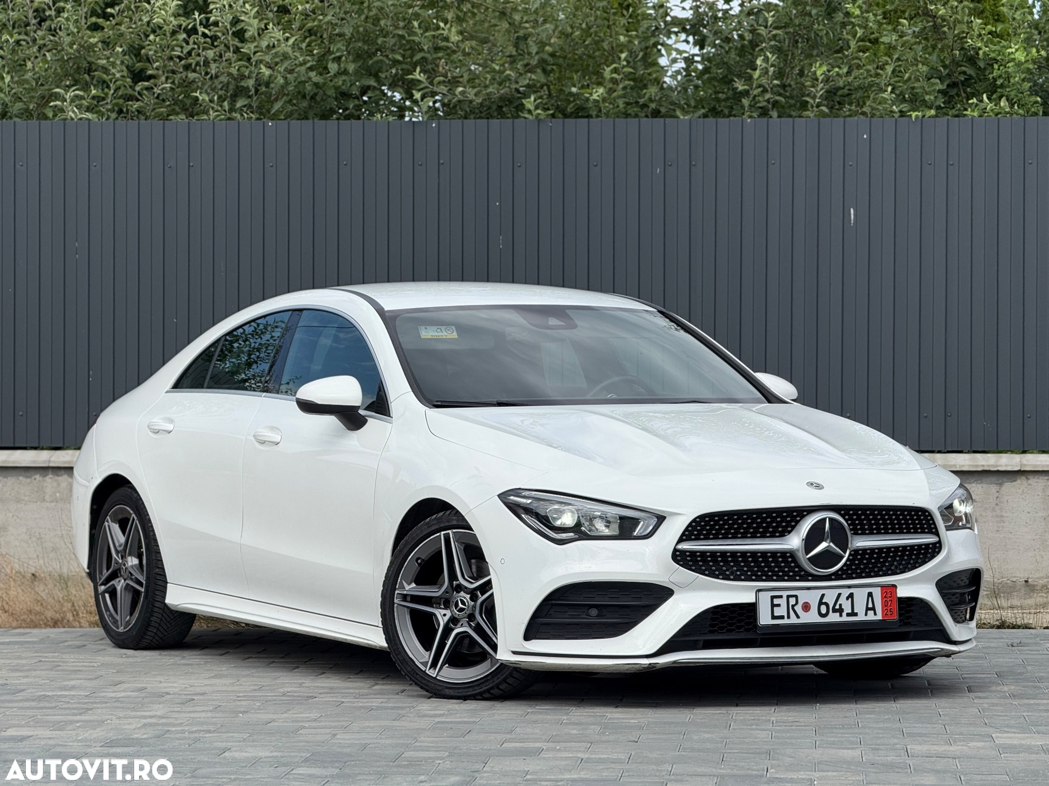 Mercedes-Benz CLA 180 d Shooting Brake 7G-DCT AMG Line - 2