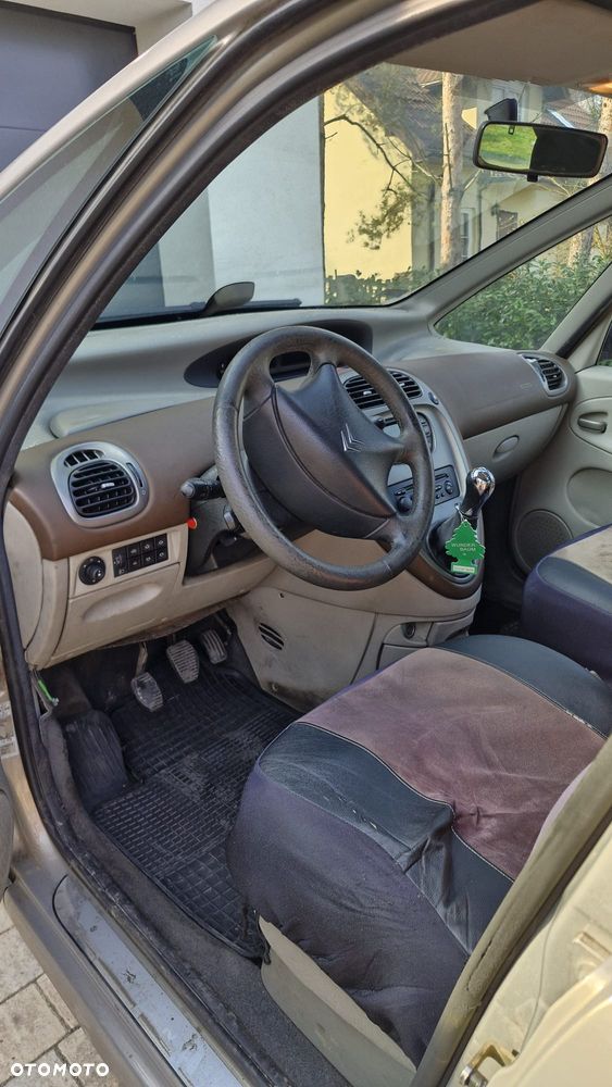 Citroën Xsara Picasso 2.0 HDI Exclusive - 9