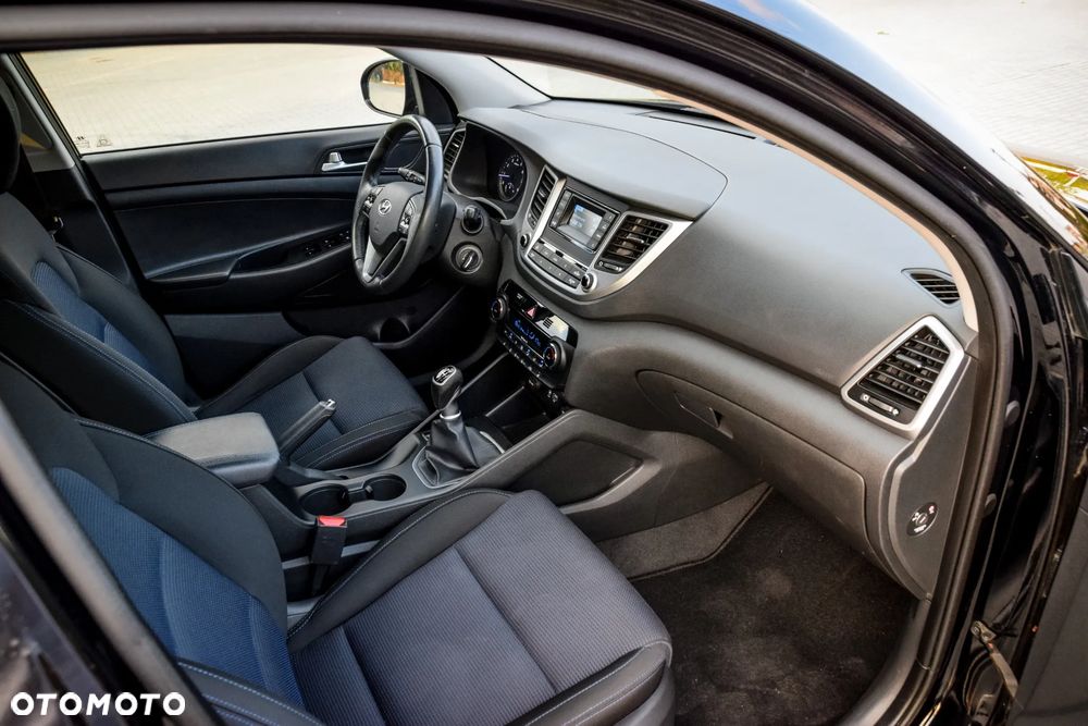 Hyundai Tucson 1.6 GDI BlueDrive Style 2WD - 26