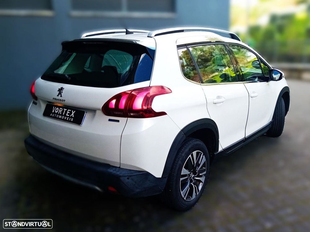 Peugeot 2008 1.2 PureTech Allure - 8