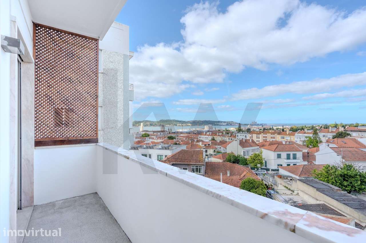 Apartamento T2 renovado com varanda e vista Rio, em Belém, Lisboa - Grande imagem: 3/37
