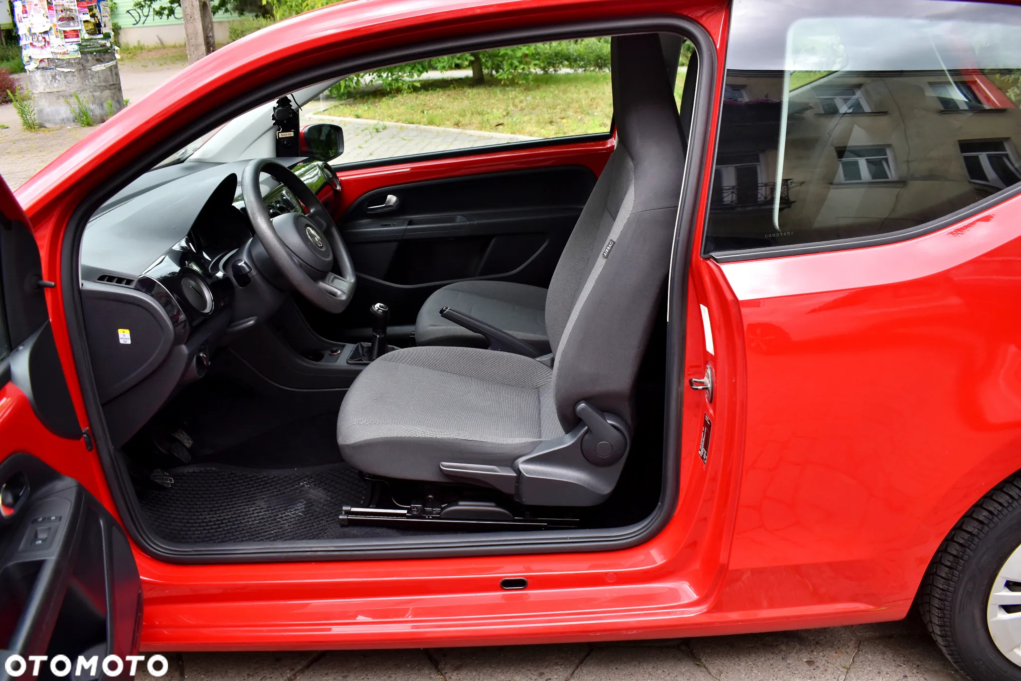 Volkswagen up! - 5