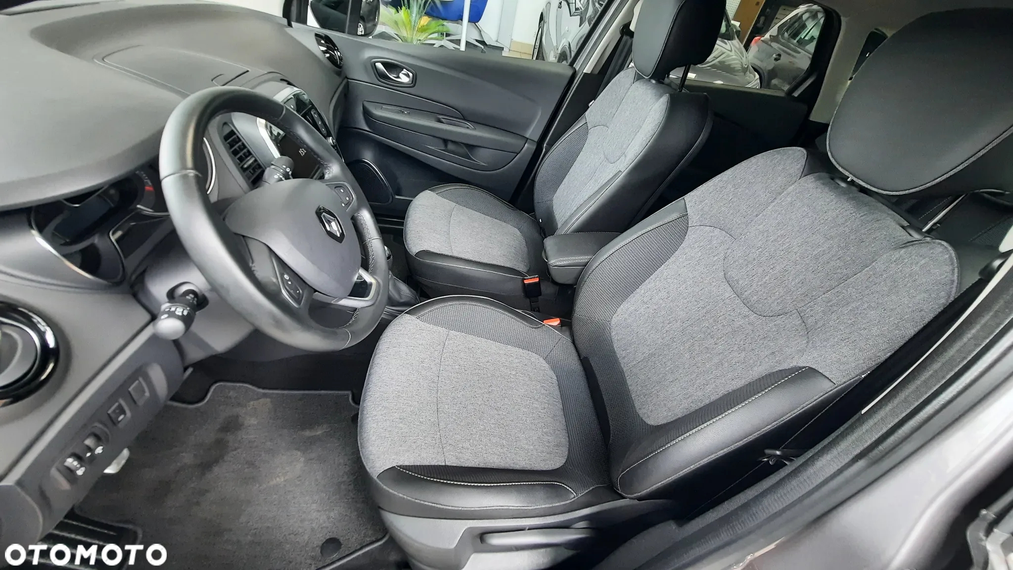 Renault Captur TCe 150 GPF INTENS - 9