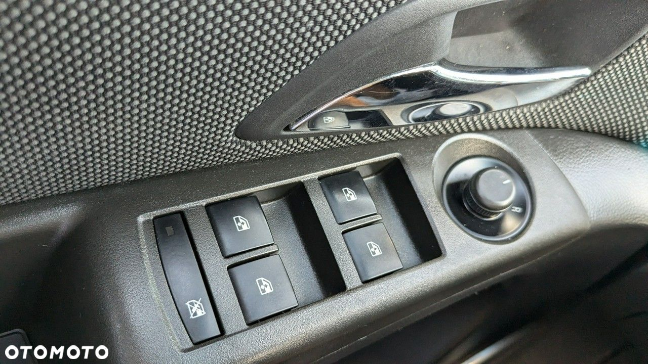 Chevrolet Cruze - 34