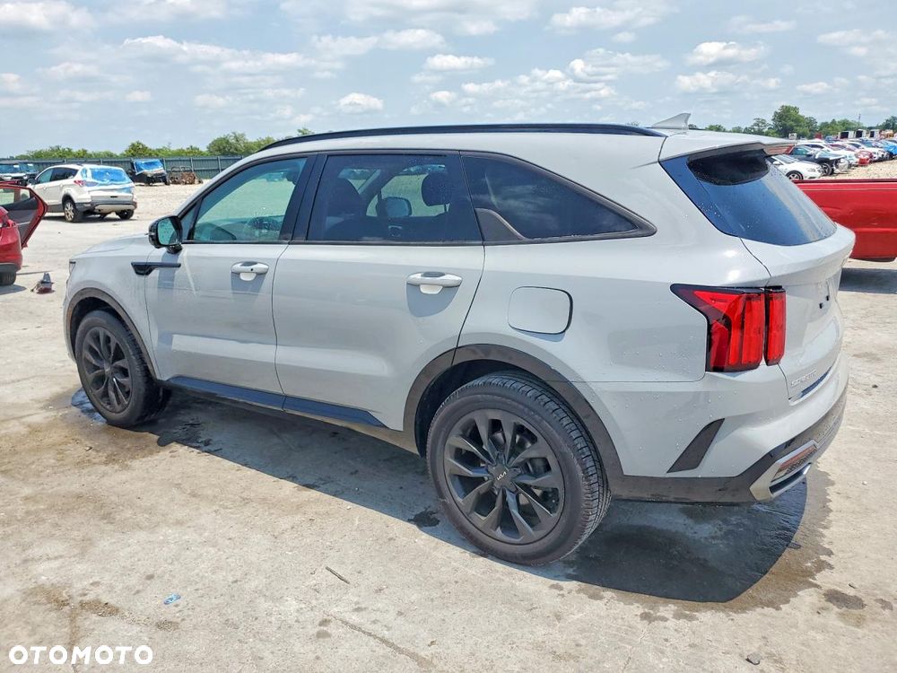 Kia Sorento - 3