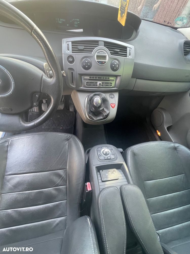 Renault Scenic II 1.9dCi Privilege - 9