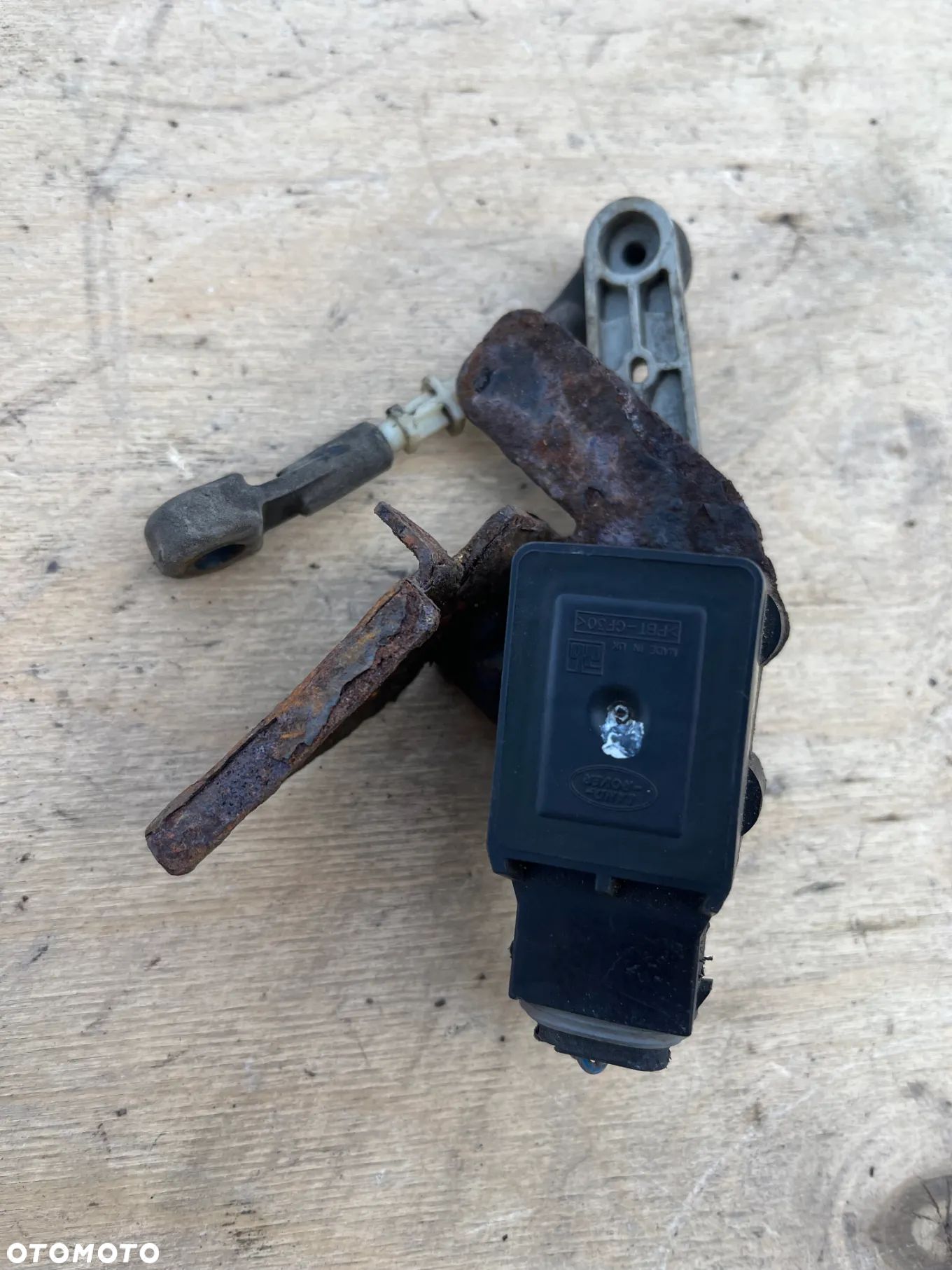 Czujnik zawieszenia przedni prawy RQH500570 Range Rover Sport L320 - 1