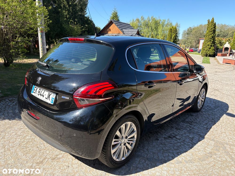 Peugeot 208 PureTech 82 Start & Stop Allure - 5
