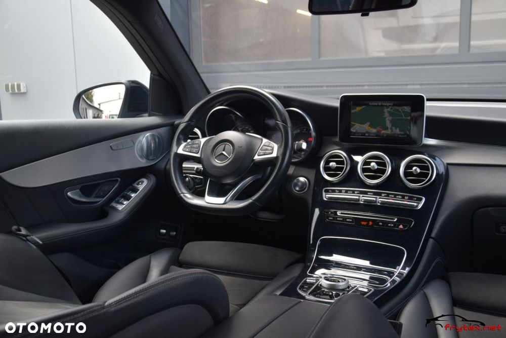Mercedes-Benz GLC - 24