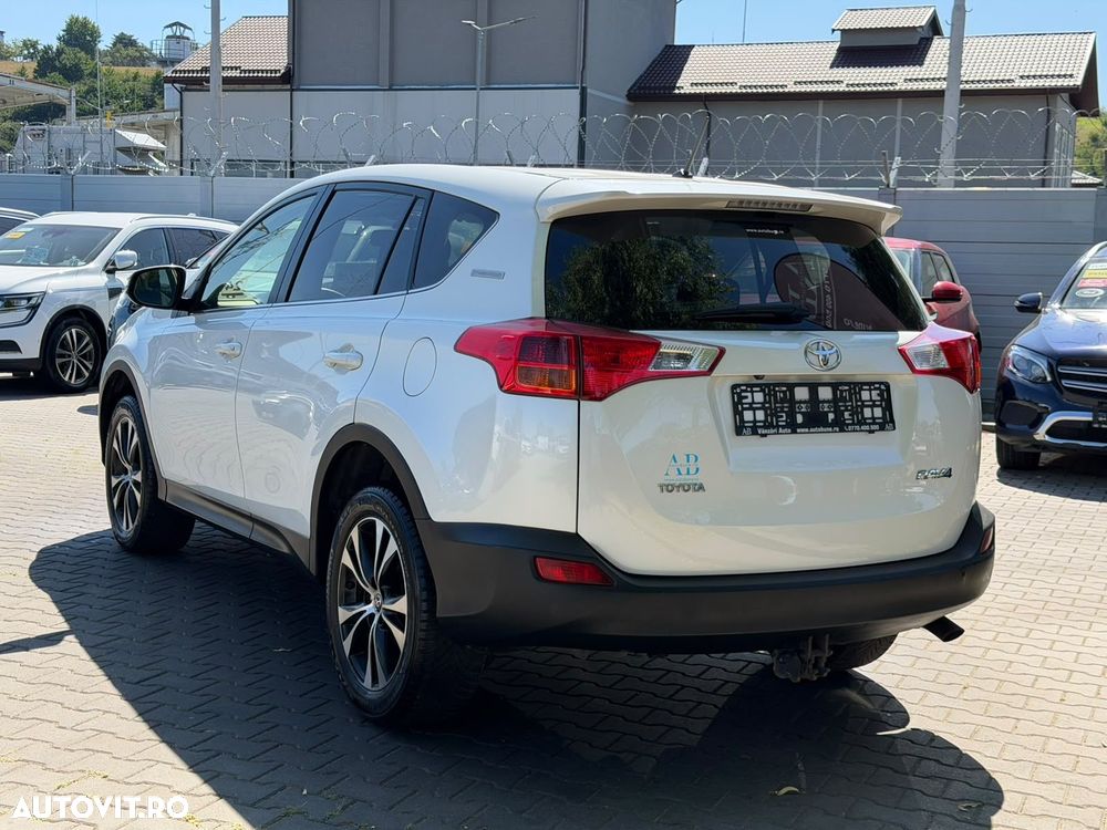 Toyota RAV4 2.0 D-4D 2WD Comfort - 4