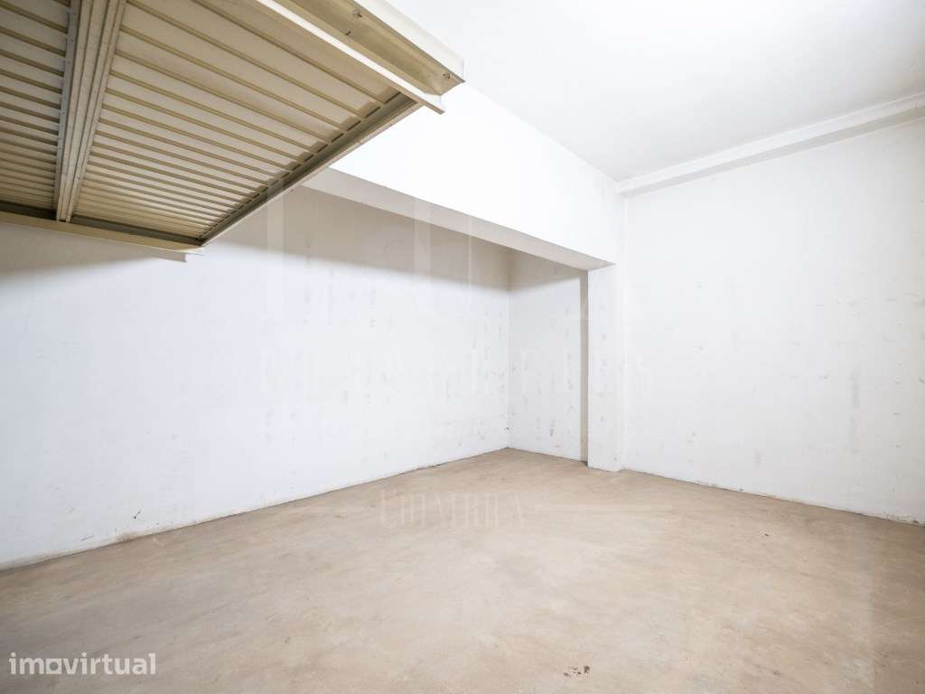 Garagem | Rua Jorge Mendes, Coimbra - Grande imagem: 3/17