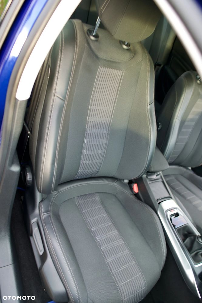 Peugeot 308 1.2 PureTech GPF Allure Pack S&S - 26