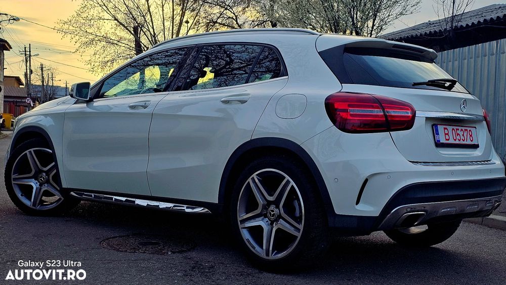 Mercedes-Benz GLA 180 7G-DCT AMG Line - 22