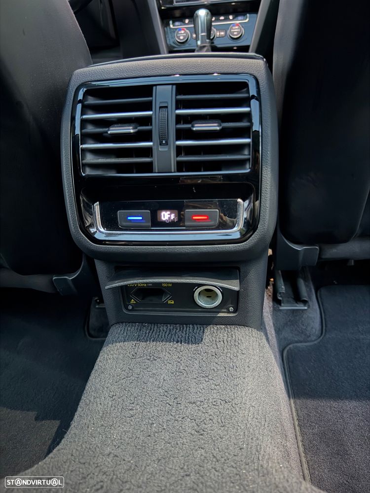 VW Passat Variant 2.0 TDI Highline DSG 4Motion - 14