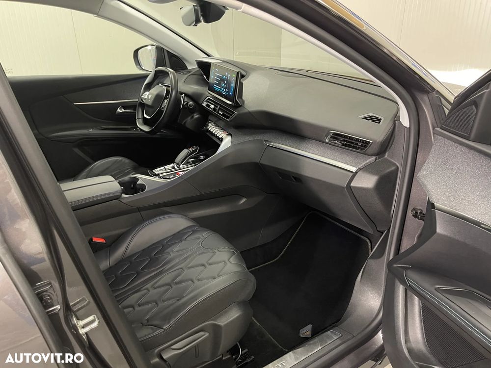 Peugeot 3008 Hybrid 225 e-EAT8 Roadtrip - 10