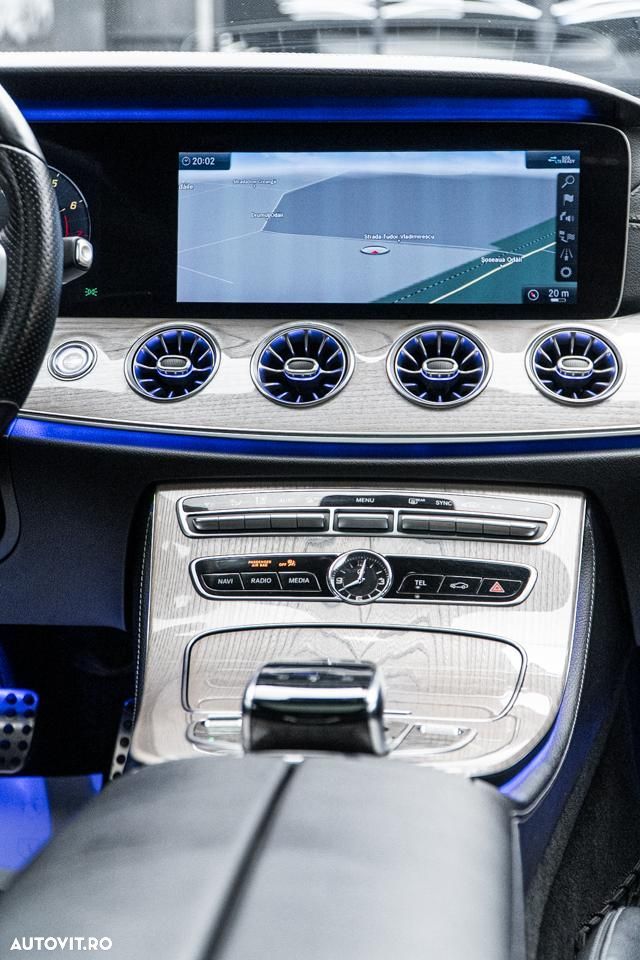 Mercedes-Benz E 300 Coupe Aut. - 4