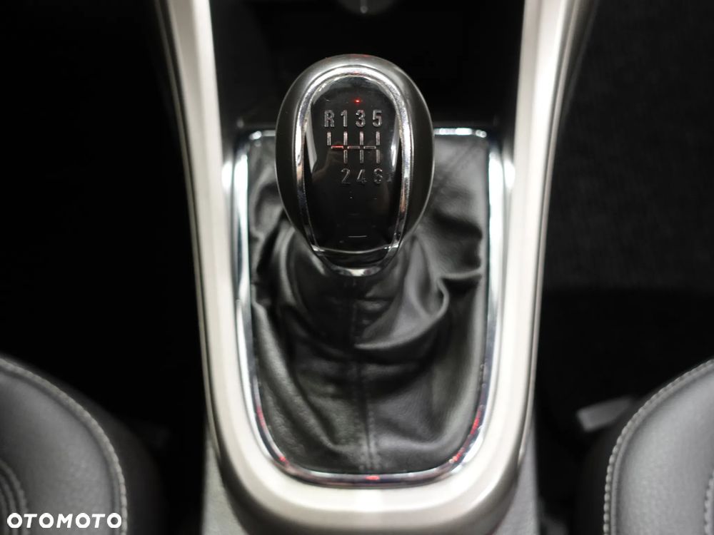Opel Astra 1.4 Turbo 150 Jahre - 32