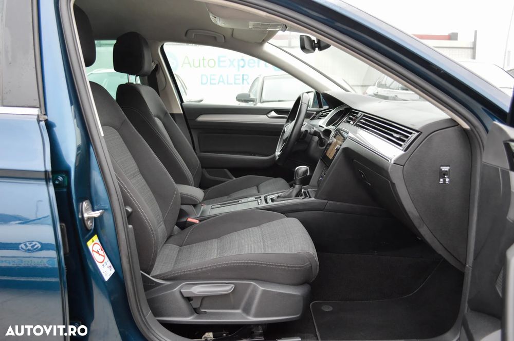 Volkswagen Passat 2.0 TDI SCR DSG Comfortline - 22