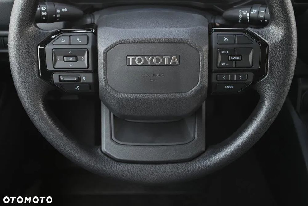 Toyota Land Cruiser - 16
