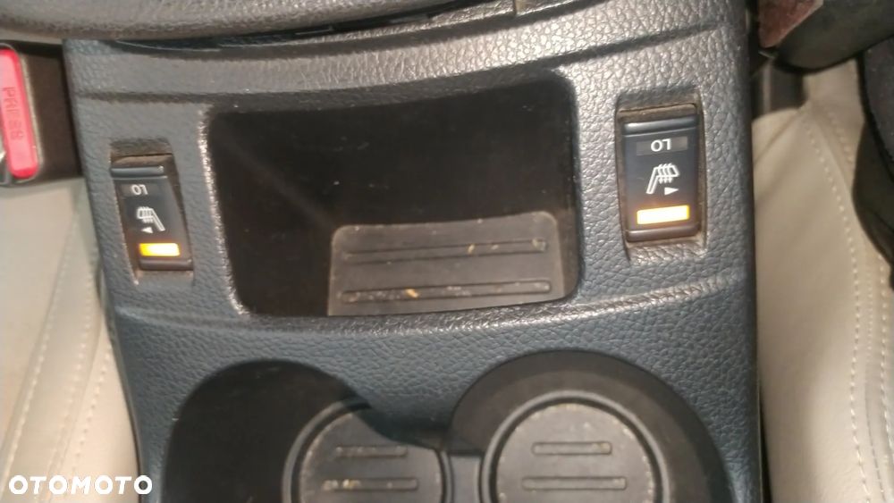 Nissan Qashqai 1.6 dCi Xtronic TEKNA+ - 30