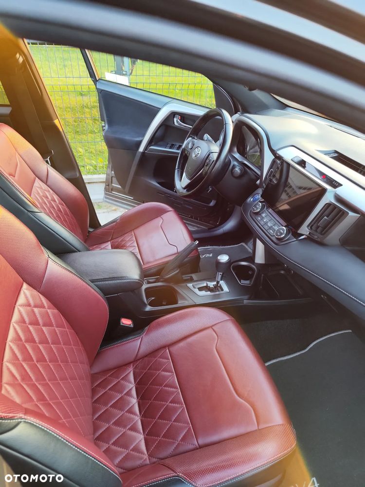 Toyota RAV4 Hybrid Premium 4x4 - 24