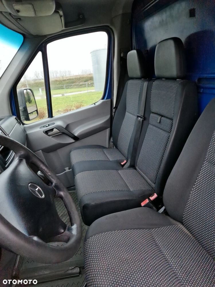 Mercedes-Benz Sprinter - 8