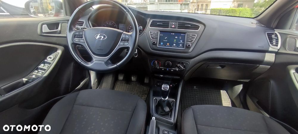 Hyundai i20 blue 1.2 Advantage - 11
