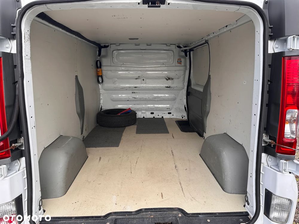 Opel Vivaro - 24