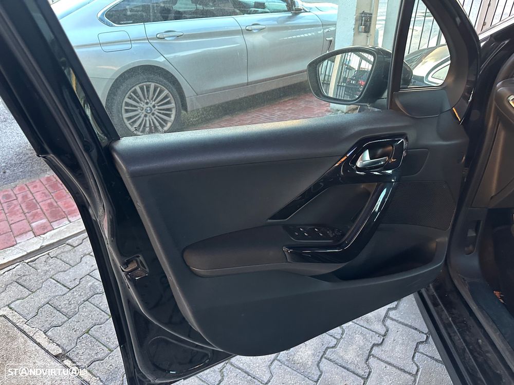 Peugeot 208 1.6 e-HDi Allure 95g - 19