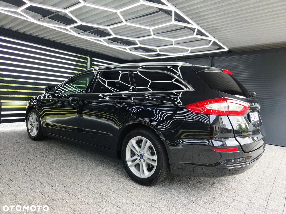 Ford Mondeo - 39